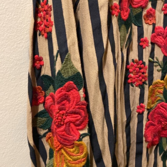 Akemi Kin Anthroplogie women’s top- Striped Floral Embroidered - long sleeve - M - Picture 6 of 8